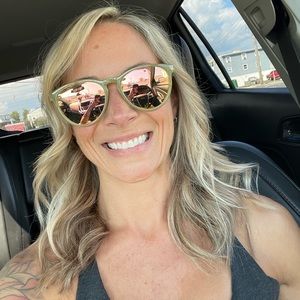 Meet your Posher, Bettina